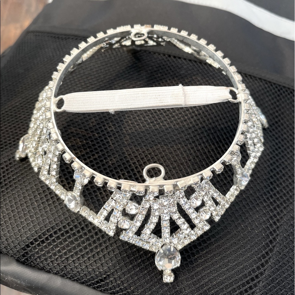 Official Miss America Organization stamped MAO crown